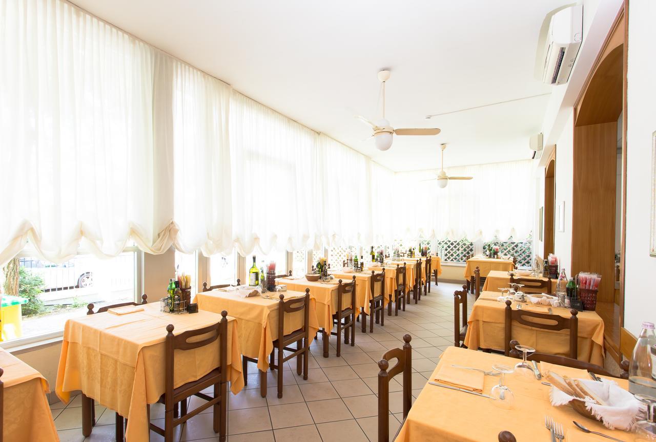 Hotel Villa Ombrosa Milano Marittima Dış mekan fotoğraf