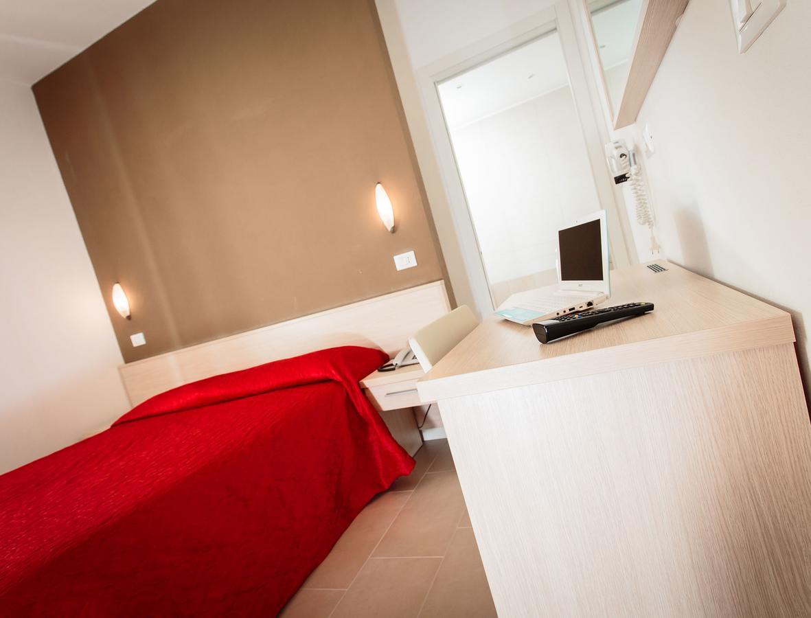 Hotel Villa Ombrosa Milano Marittima Dış mekan fotoğraf